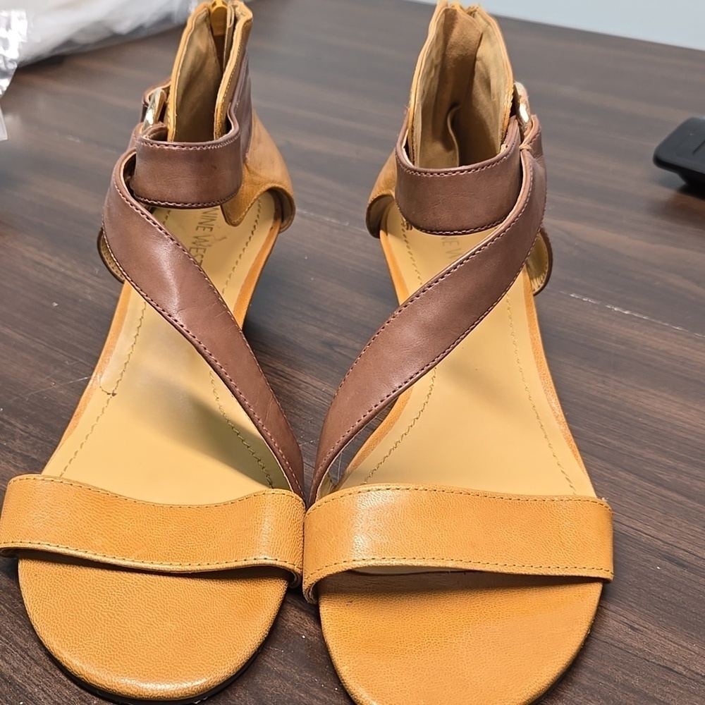 Nine West Size 8.5 Yellow and Brown Wedge Sandals